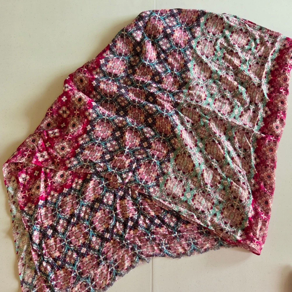 Talbots Pink Purple Teal Medallion Print Boho Viscose Scarf Wrap 78